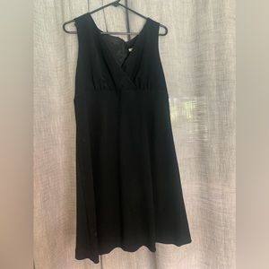 Mimi maternity  2002 LBD  little black dress